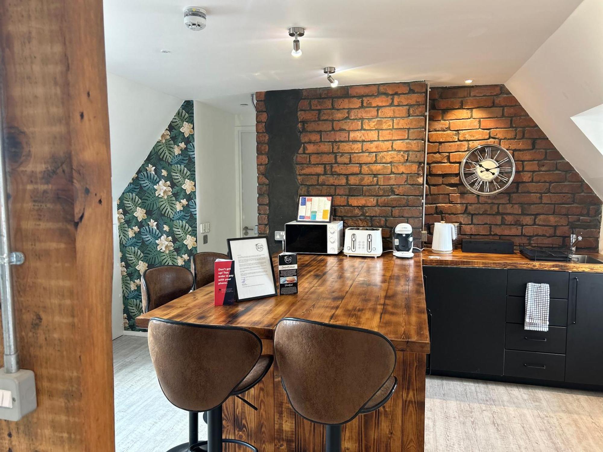 Cardiff Arms Bistro & Hotel Treorky 외부 사진